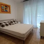 Apartmán Seaside Escape For Six Guests In *