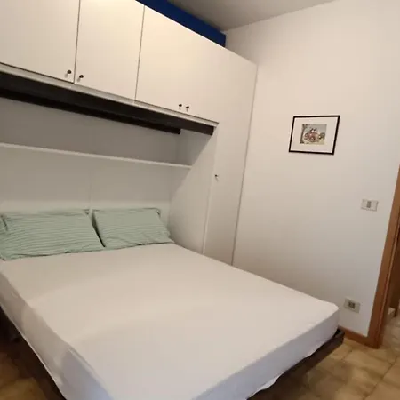 Seaside Escape For Six Guests In *