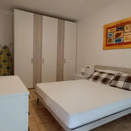 Seaside Escape For Six Guests In * Bibione