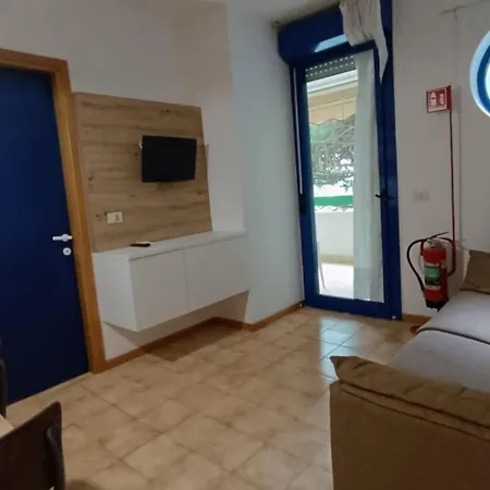 Seaside Escape For Six Guests In Bibione