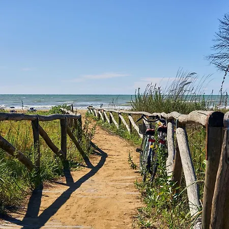 Seaside Escape For Six Guests In * 比比翁